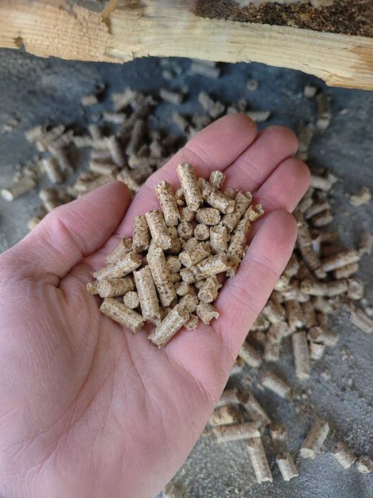 PELLET SOSNOWY A1 EN PLUS – WYSOKA JAKOŚĆ / TRANSPORT GRATIS