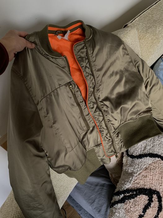 Бомпер курточка хакі H&M S-M