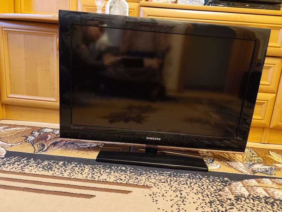 Telewizor 32 całe Samsung