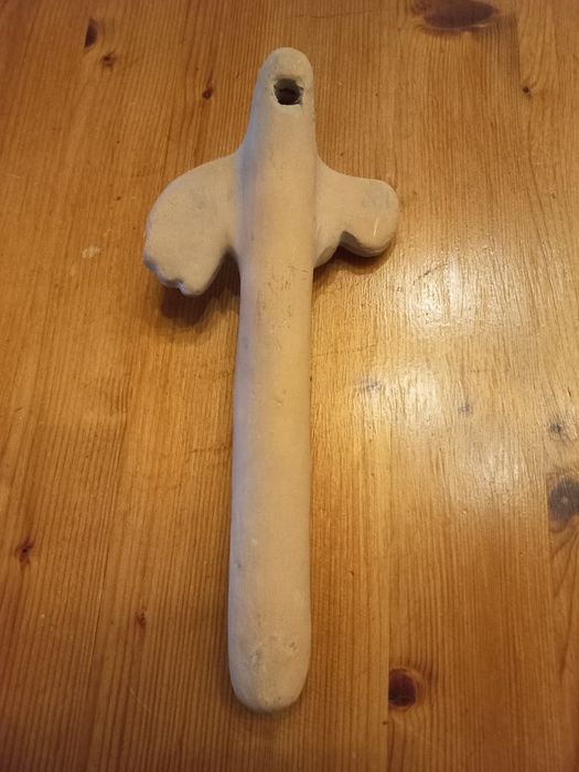 Flauta em barro maya