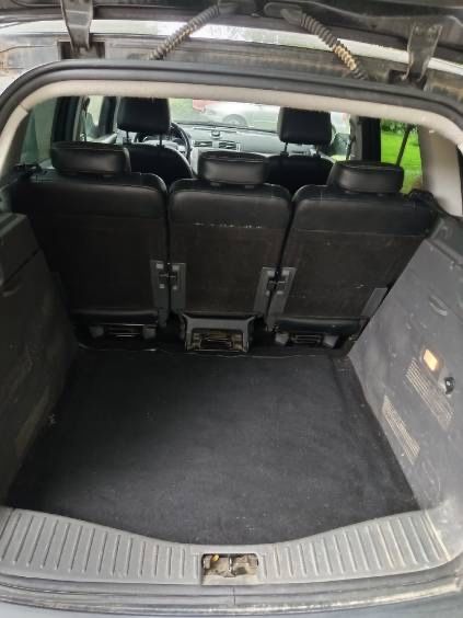 Sprzedam Forda C-Max 1.8 benzyna OKAZJA