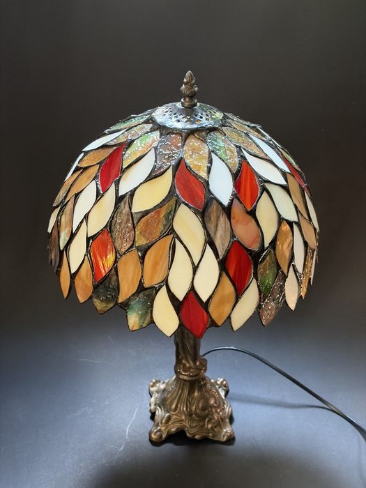 Lampa stołowa  witrażowa styl tiffany