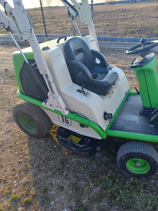 Kosiarka traktorek ETESIA Hydro 124D diesel 
Silnik