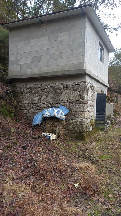 terreno com anexo muito útil