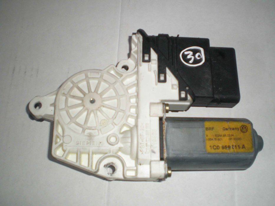 Motor vidro trás esquerdo VOLKSWAGEN Bora (1J2)