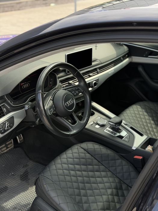 Продам в гарному стані Audi A4B9 2017 USA Quattro
