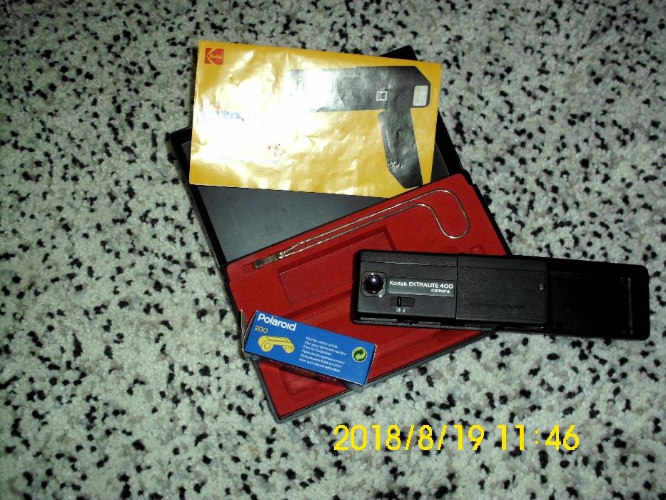 vende/se uma máquina fotográfica