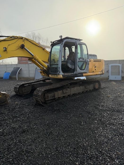 New Holland e265b