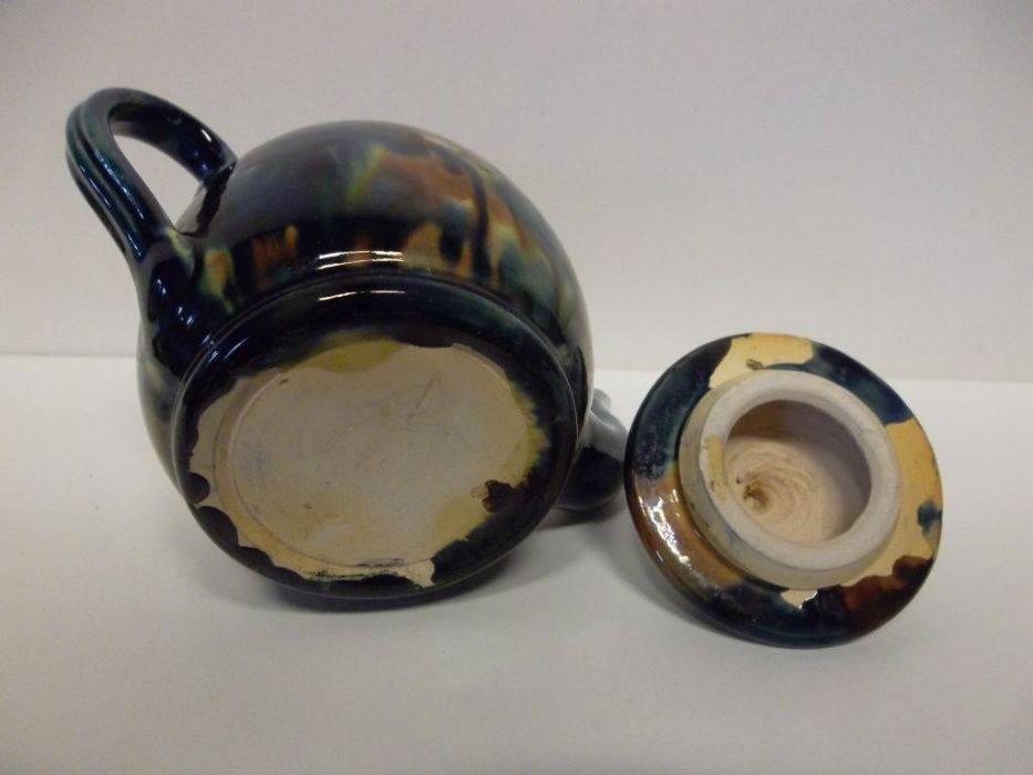 pequeno antigo bule em faiança portuguesa