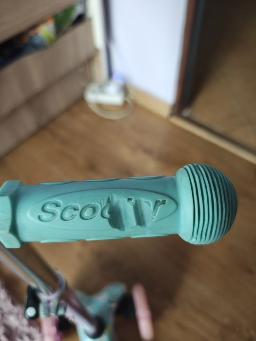 Hulajnoga trzykołowa