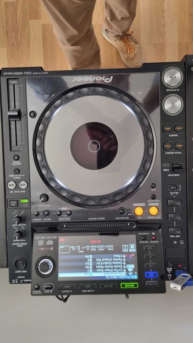 Pioneer CDJ 2000 Nexus