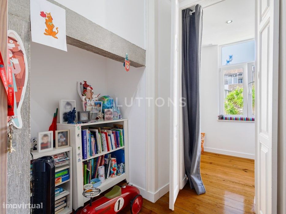 Venda Apartamento T3 , 112 m2 Renovado Varanda, Estefânia - Lisboa