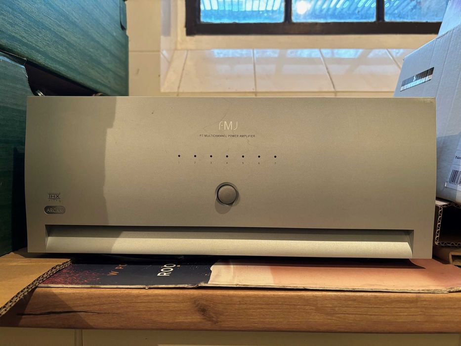 Arcam FMJ P7 / FMJ AV9 - Wzmacniacz kinowy i przedwzmacniacz/procesor