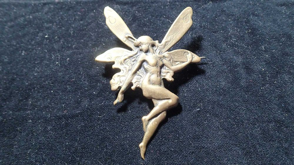 Pregadeira antiga Arte Nova