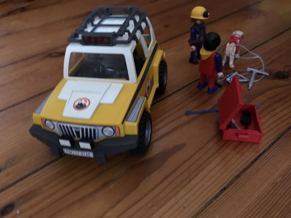 Auto terenowe playmobil