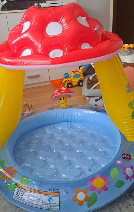 Basen Dmuchany dla Dzieci z Daszkiem Muchomorek 102 cm - NOWY