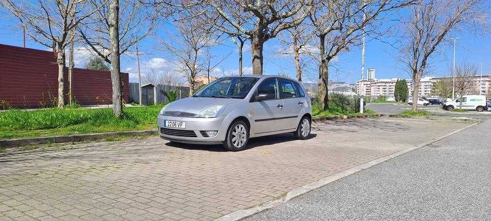 Ford Fiesta só 150.000klm com Ar Condicionado