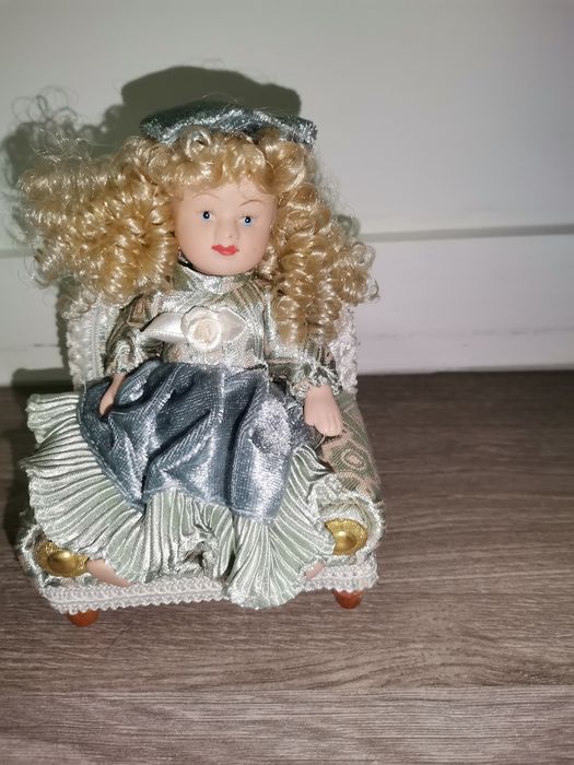 Bonecas de porcelana