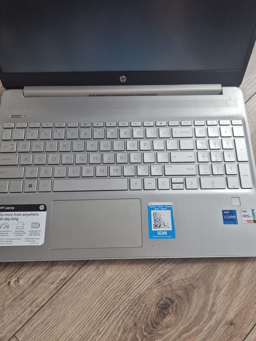 Wydajny laptop HP 15 i7 256GB 8GB RAM WINDOWS 11