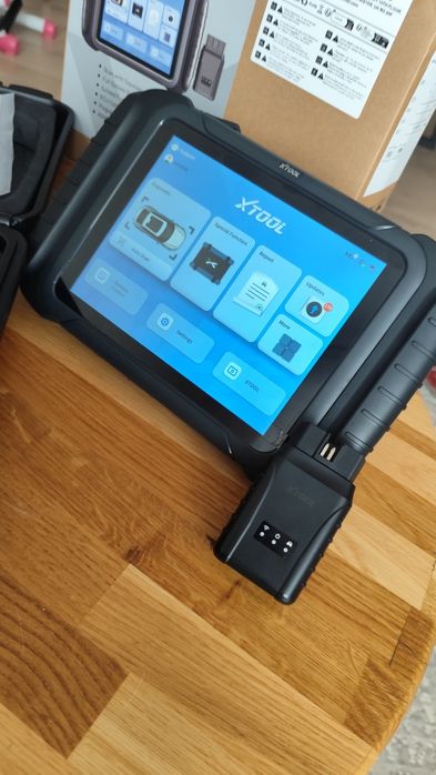 Xtool d8w BT  komputer diagnostyczny obd2