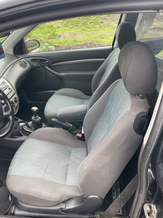 Ford focus 1.8 tdci comercial