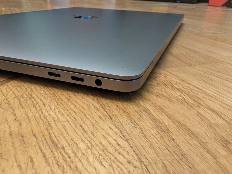 MacBook Pro  2019 (а2141), 16" і9, 16/1  ТБ, 5500м, 93 цикли.