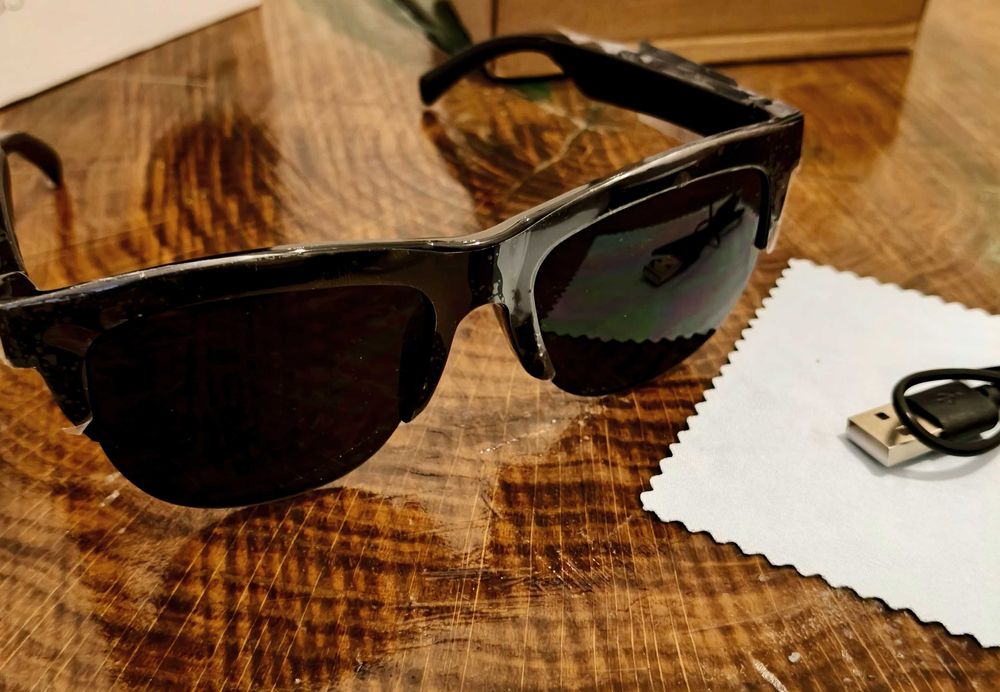 Okulary przeciwsłoneczne z głośnikami. Do biegania, na rower, nowe