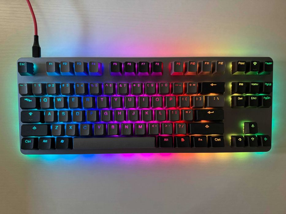 Teclado Mecânico Massdrop CTRL + Switches de Oferta