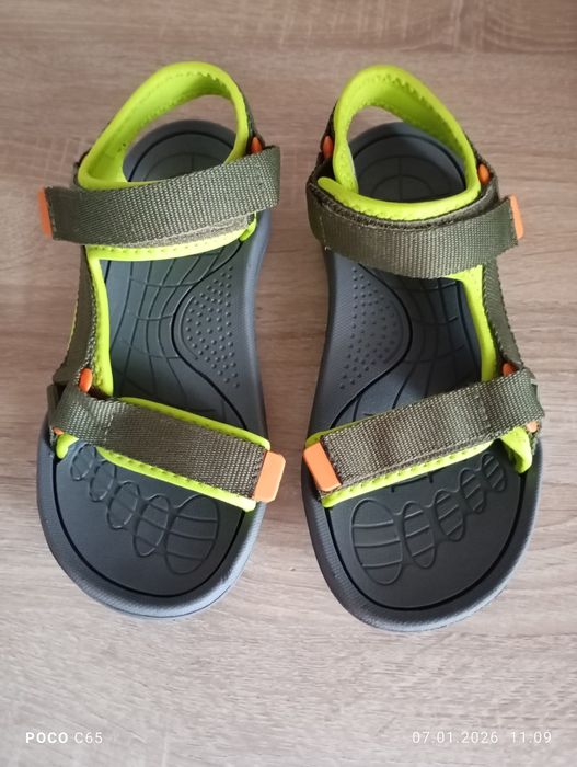 Босоніжки Lefties