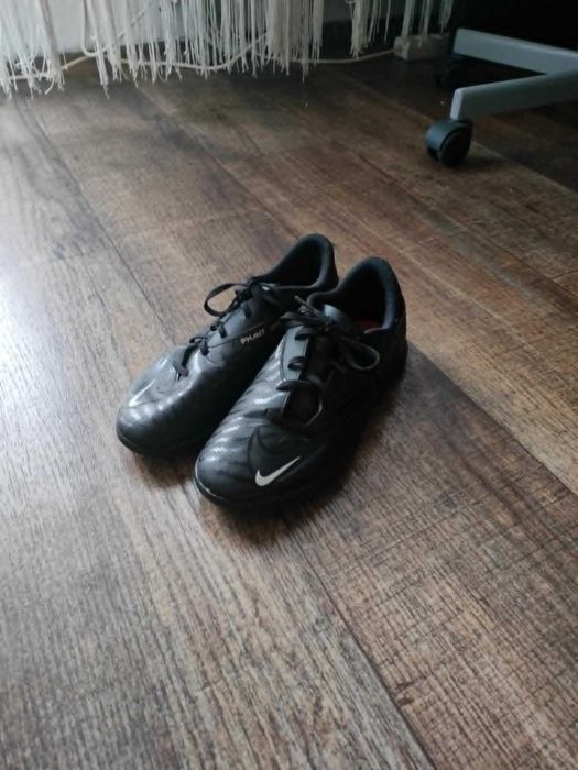 Buty NIKE do piłki nożnej