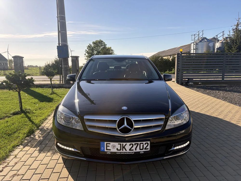 Mercedes-Benz Klasa C 180 CGI Automatik BlueEFFICIENCY Avantgarde