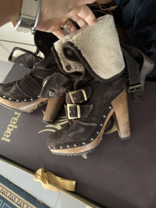 Botins castanhos Prof