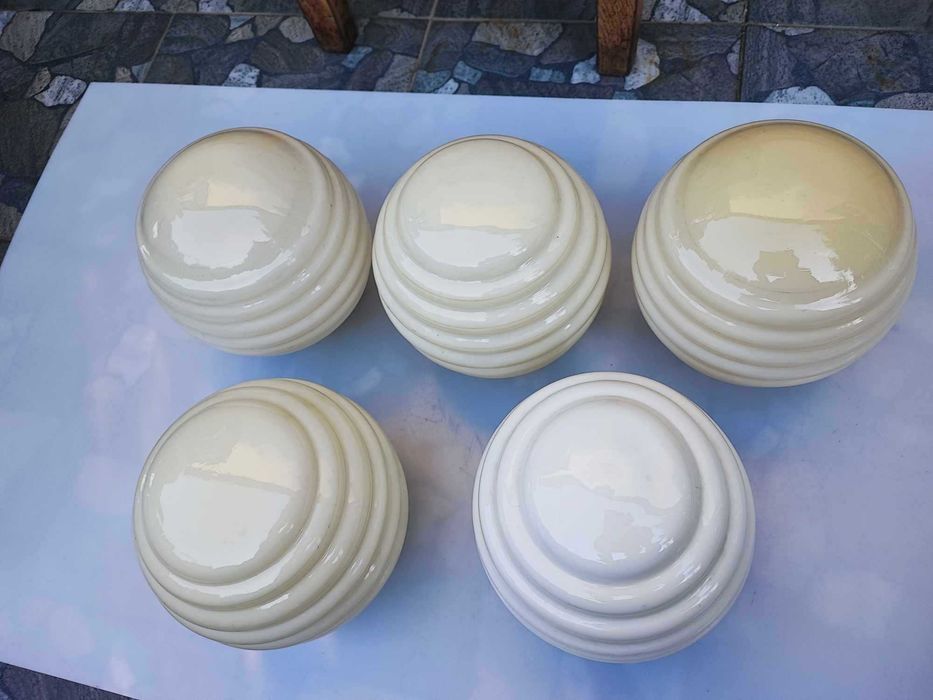 Art deco,miodowe klosze klosz,śr.montażowa 7,8 cm.cena za 1 sztukę