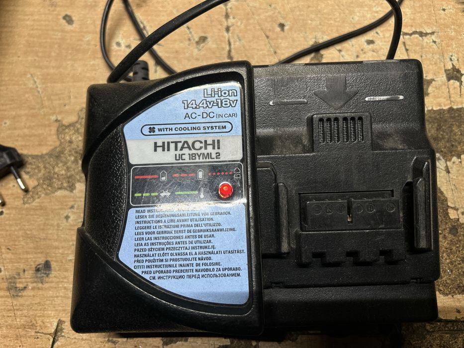 Hitachi UC 18 YML 2 ładowarka