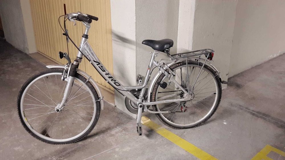 Bicicleta Astro de Senhora - Quadro em Alumínio 7005 - Jante 26 - p/ restauro - original
