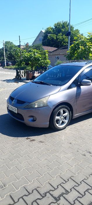 Мітсубісі грандіс в доброму стані