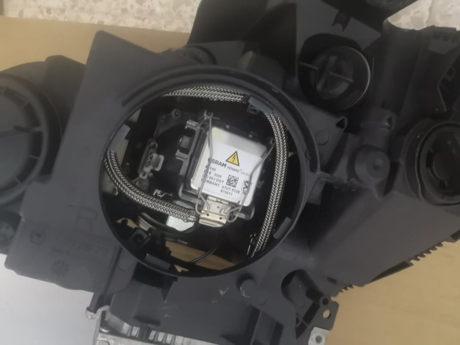 Farol Mercedes CLC CL203