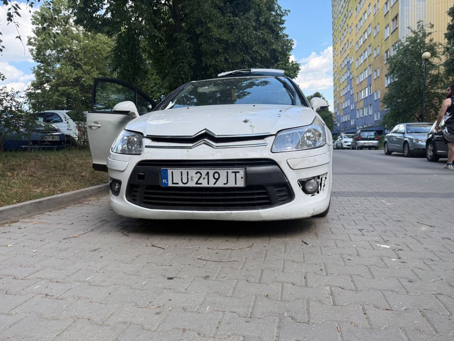 Samochód  osobowy