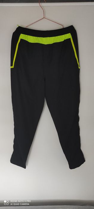 Spodnie dresowe Ellesse-nowe bez metki, rozmiar M