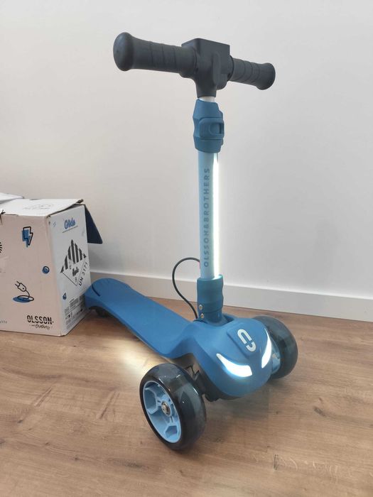 Trotinete Elétrica NOVA OLSSON GLIDE, 60W, 2000mAh, 3 Rodas