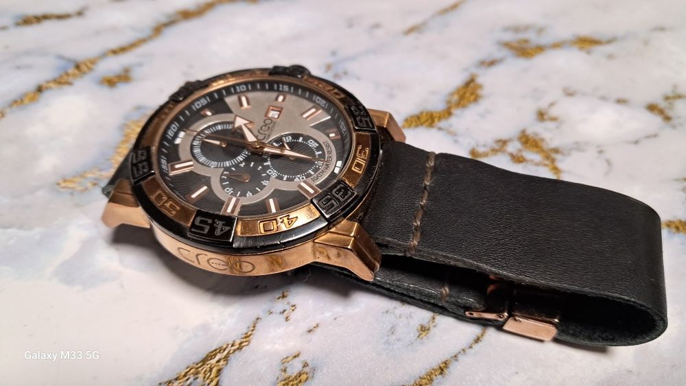 Продам часы хронограф Creo.