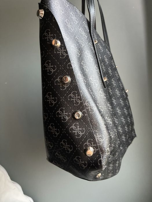Torba  Guess na ramie