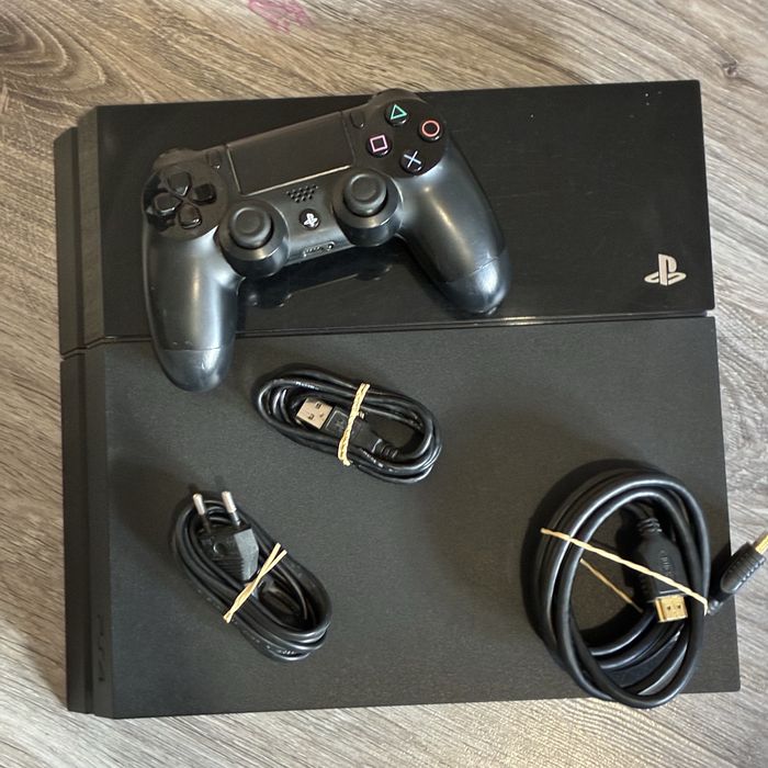 Playstation 4  slim