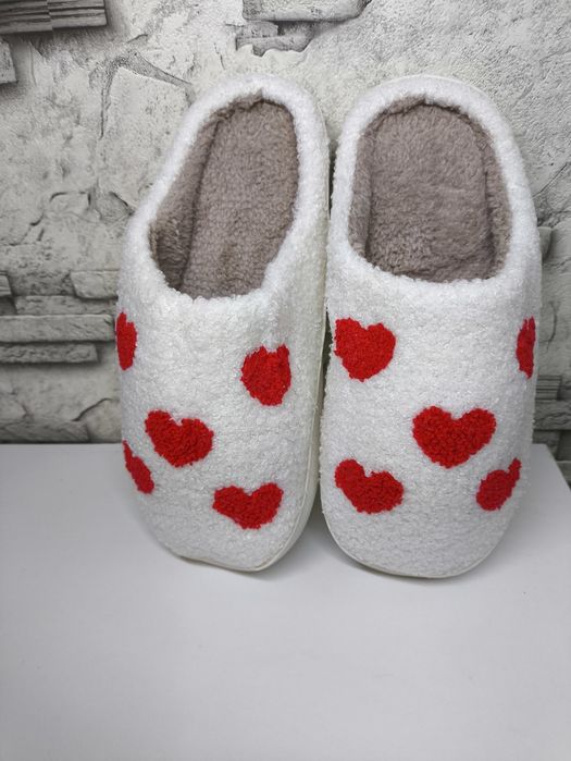 Нові домашні тапочки