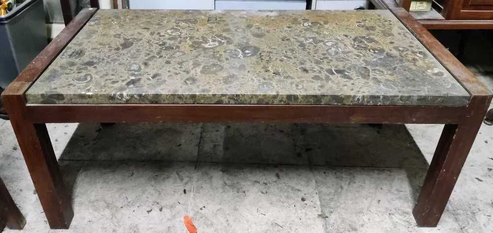 Mesa de Centro tampo de mármore