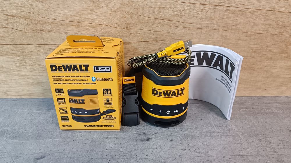 DEWALT DCR008 колонка bluetooth