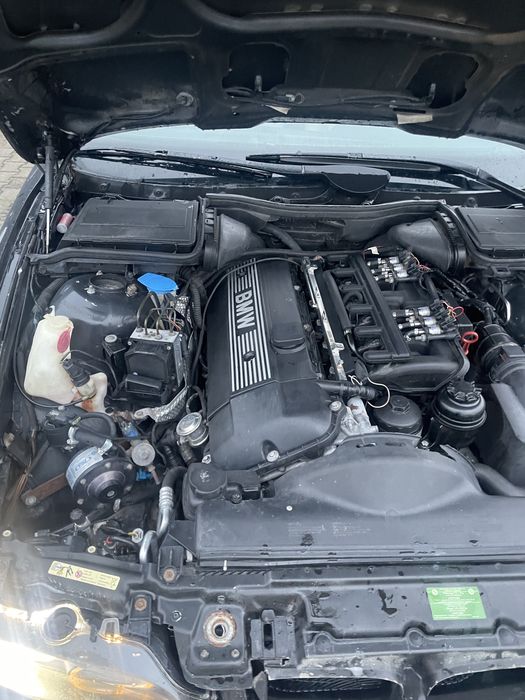 Подам бмв 525i е39