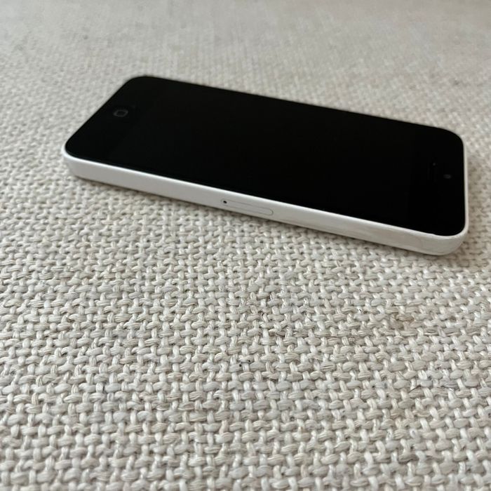 Iphone 5c Branco 8GB - “Dumb Phone” - Totalmente funcional
