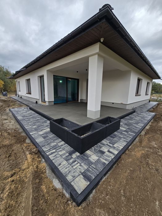 Usługi brukarskie,  Niwelacja terenu, ogrodzenia panelowe