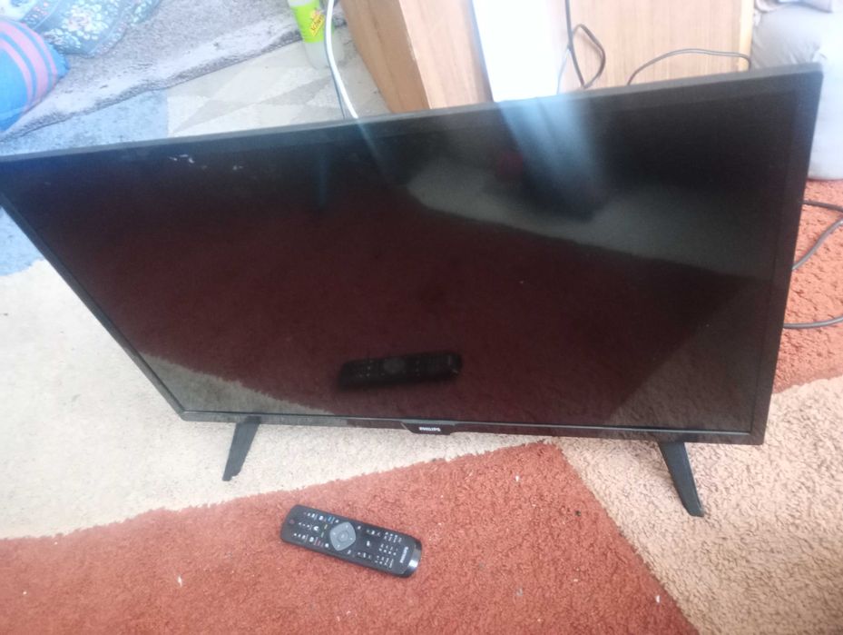 Telewizor Philips 32 całe 32 pht